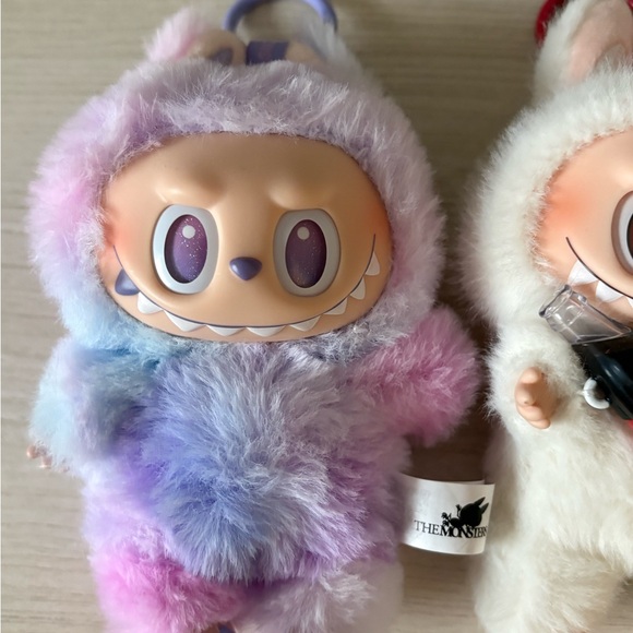Authentic POP MART Labubu - Picture 3 of 7